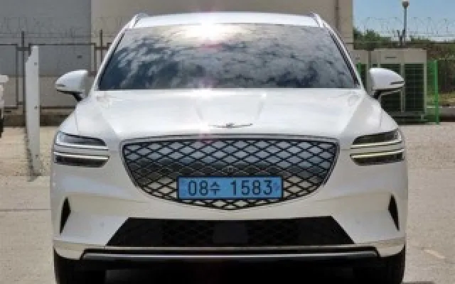 인천중고차할부신용등급 일렉트리파이드 GV70 e-AWD 매물 사진 11 - 2022/10 73,684km